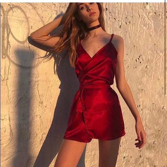 Omighty Mini “Silk” Surplice Wrap Dress in Red Wine. Size M NWOT! - Picture 1 of 11